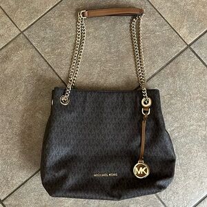 Brown Michael Kors Jet Set Shoulder Bag